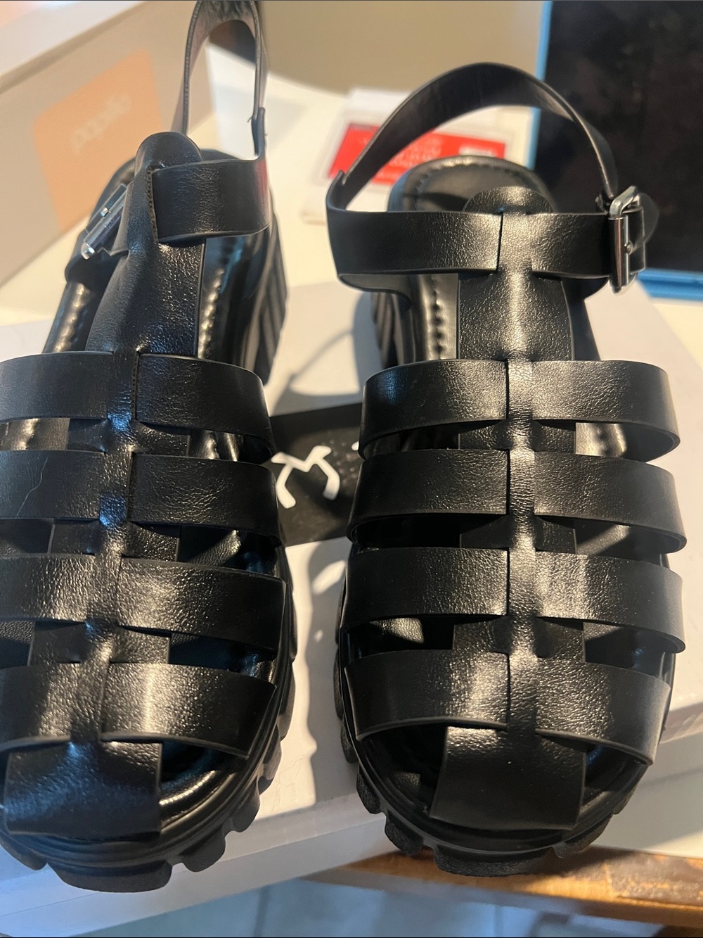 Black Women's Woven Fisherman Sandals size 8 new in box